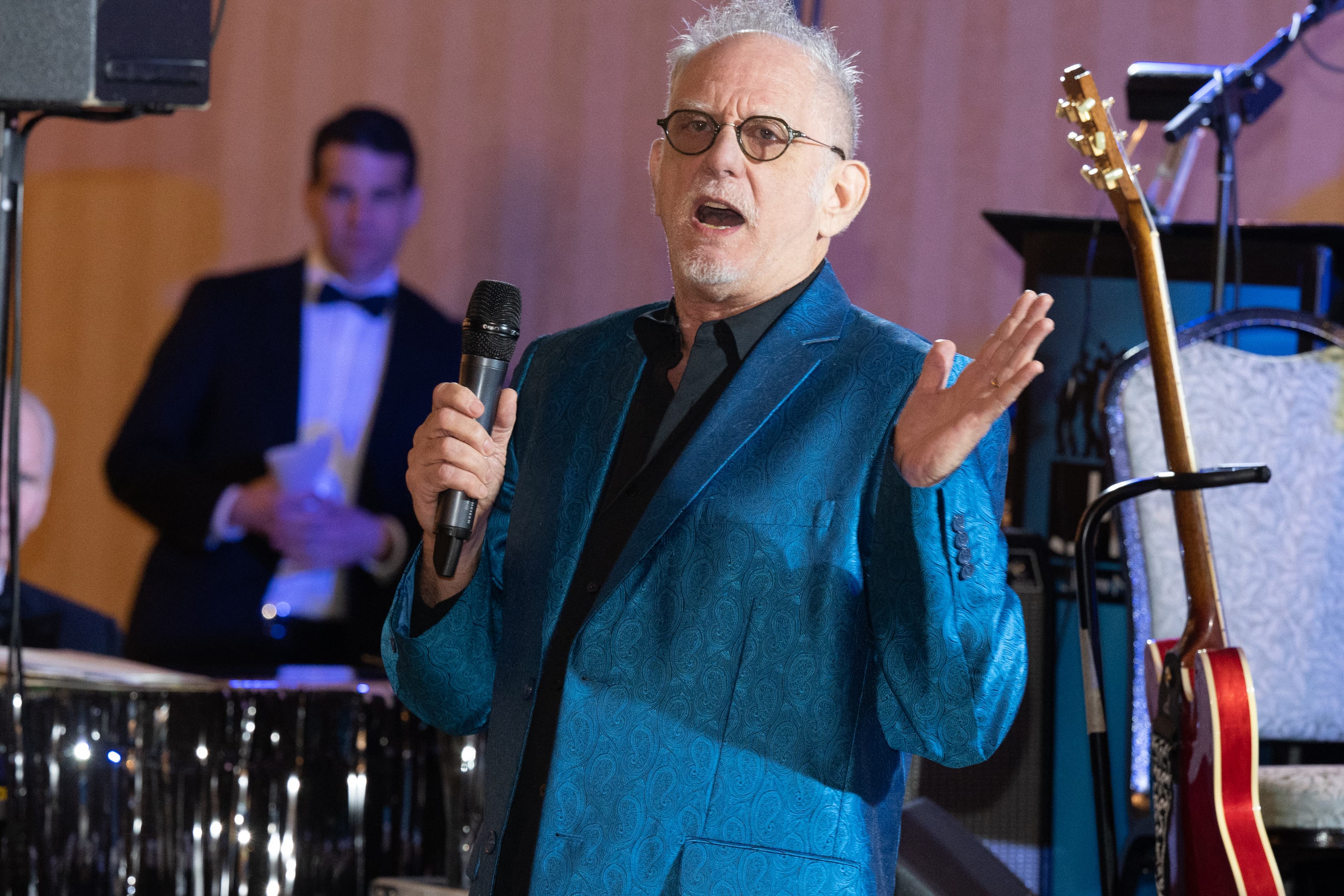 Donald Markowitz performing live